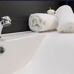 Bed & Breakfast Airport Deluxe 3*