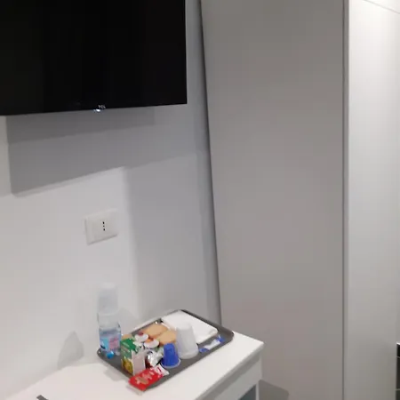 Airport Deluxe B&B 바리