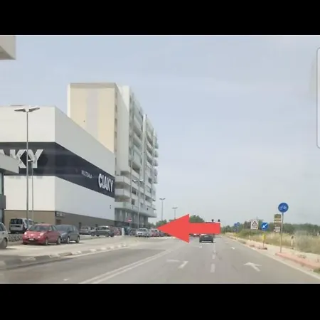 Airport Deluxe Bed & Breakfast 3*