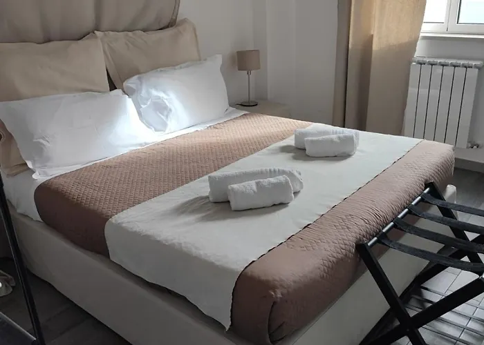 Airport Deluxe Bed and breakfast 3*