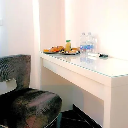 Airport Deluxe 3* Бари